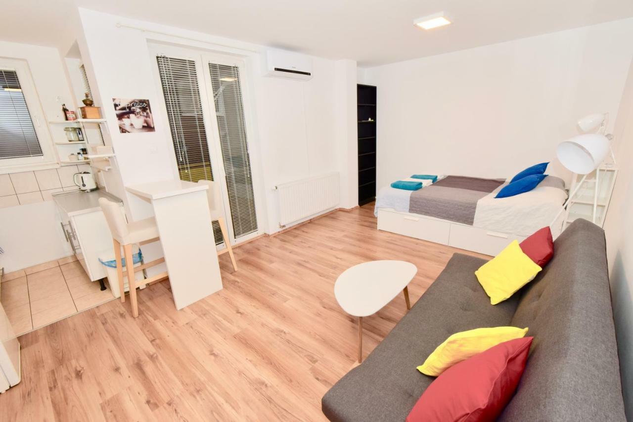 Central Studio Boulevard Budapest Ngoại thất bức ảnh