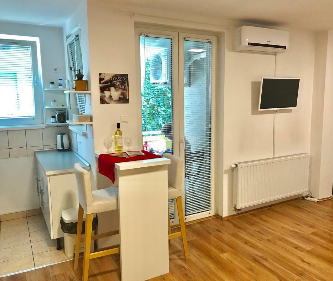 Central Studio Boulevard Budapest Ngoại thất bức ảnh