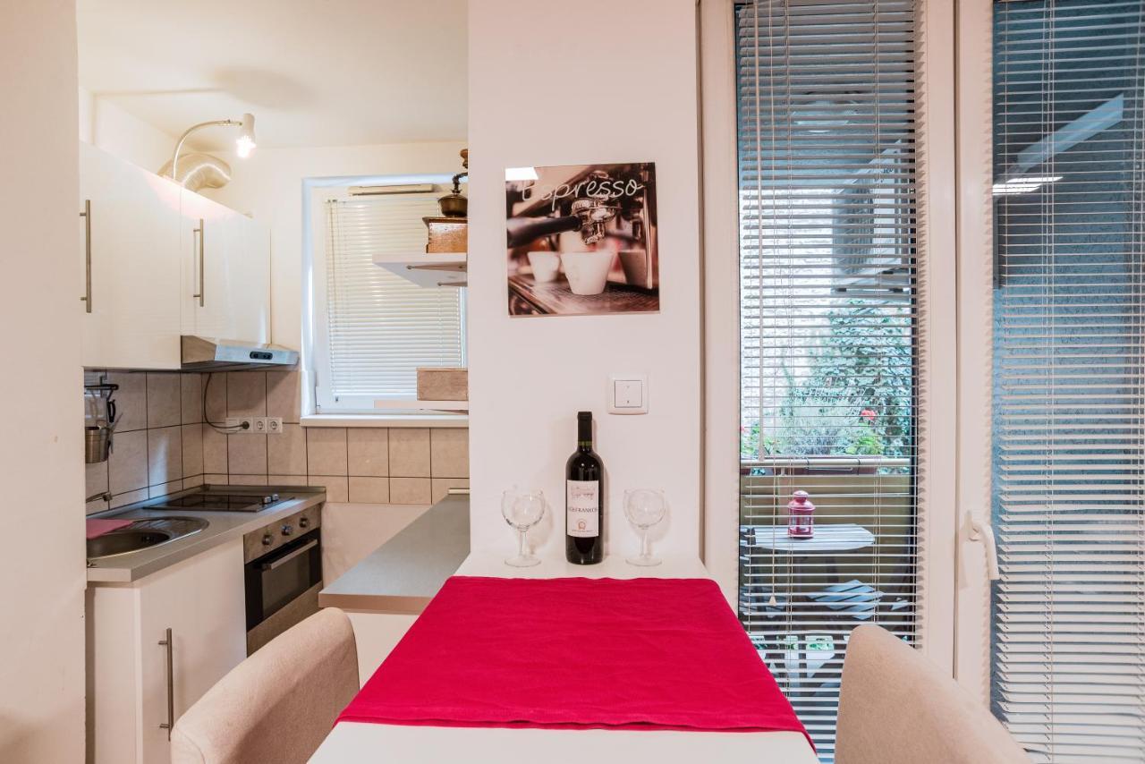 Central Studio Boulevard Budapest Ngoại thất bức ảnh